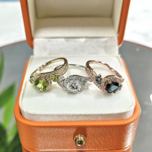 White Gold Triangle Cut Garnet Ring Three Stones Ring Natural Gemstone Wedding Ring for Women
