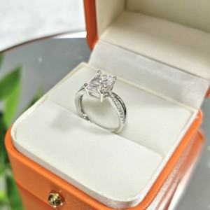 Emerald Cut 3.0ct Large Stone Ring with DEF Clear Moissanite Luxury Wedding Band Ring