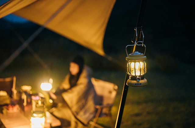 Sådan bruger du campinglys i naturen
