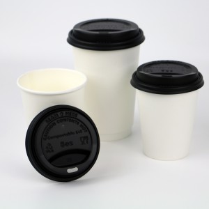 فناجين قهوة ورقية قابلة لإعادة التدوير مطلية بطبقة واحدة من الماء
