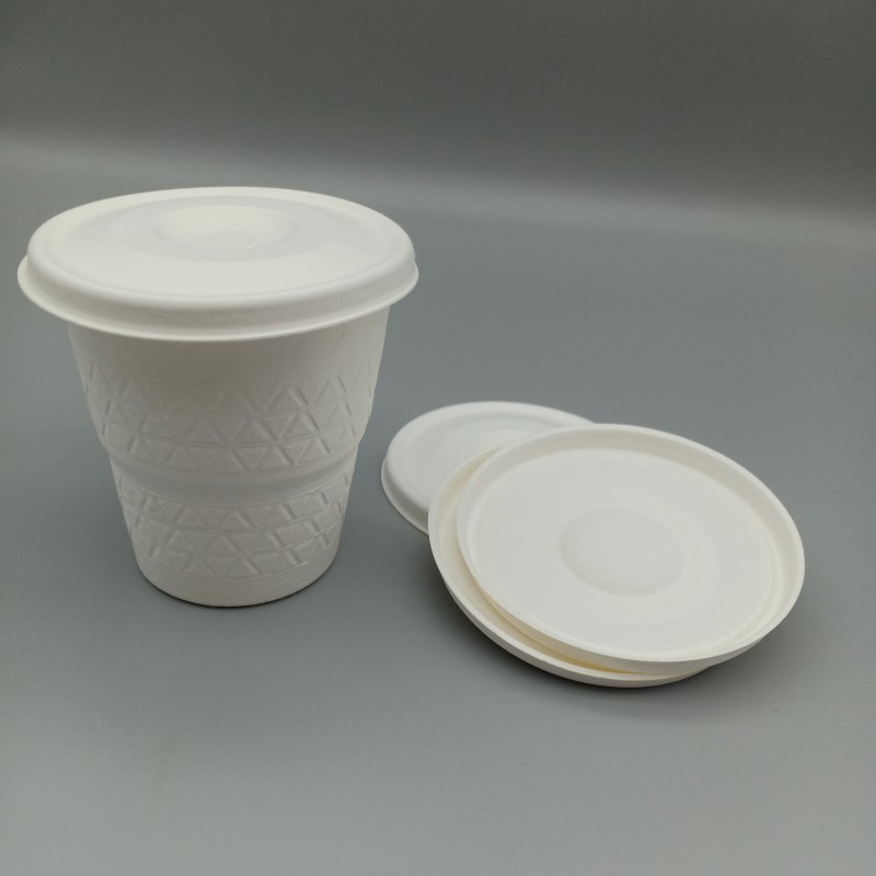 Capac plat biodegradabil pentru băuturi reci din trestie de zahăr de unică folosință de 80 mm