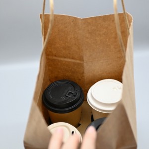 Recyklovaná celosvetová ekologická kraftová papierová taška s držadlami pre supermarkety