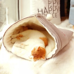 Cat Nest Dog Litter Pet Cat and Dog Bed Small Dog Cat Sleeping Bag Mat Closed Cat House Keep Warm in Winter
