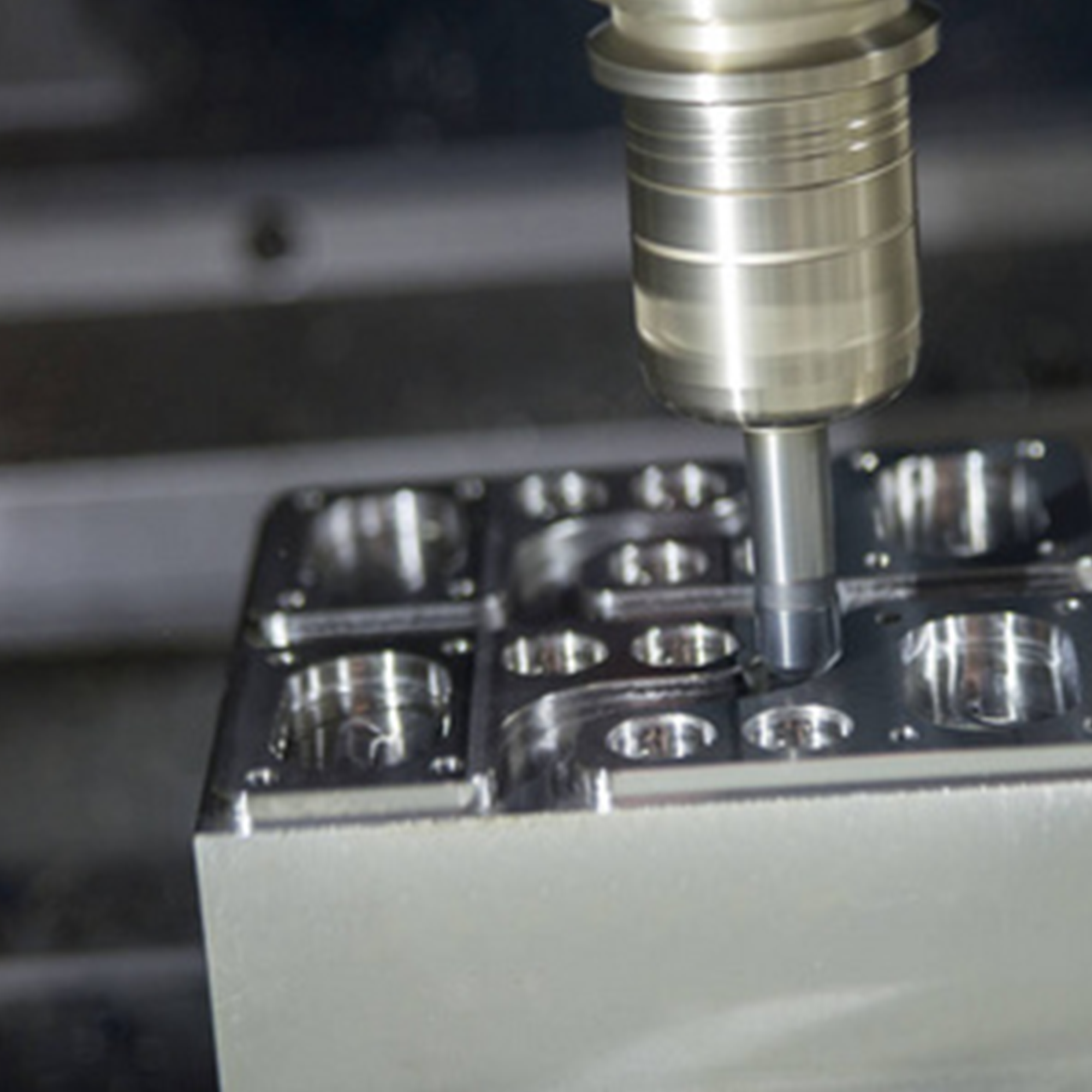 Do you know the advantages and disadvantages of machining centers?