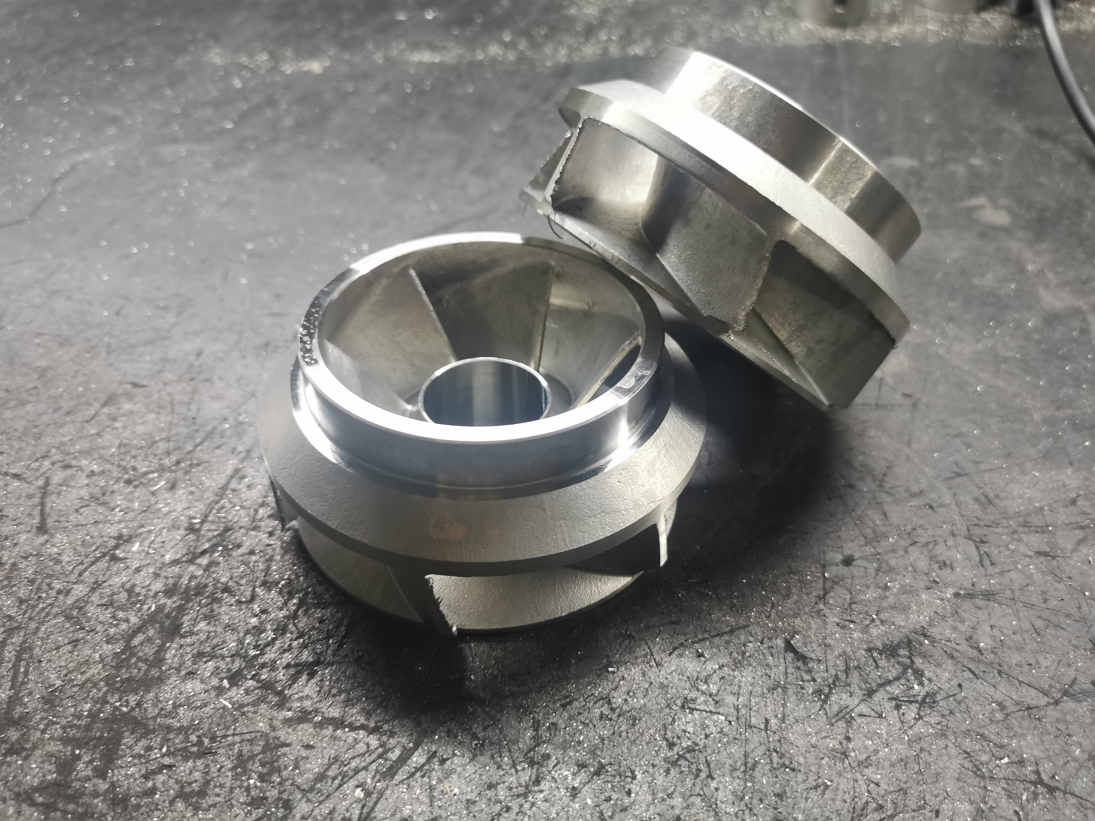 The difference between 316 and 304 stainless steel casting