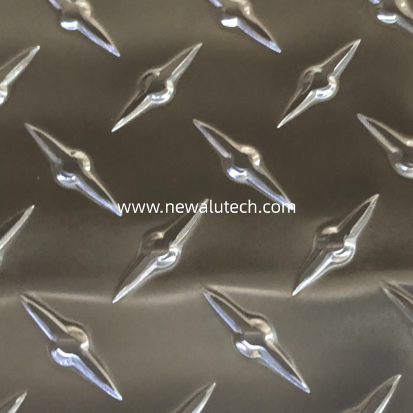 Mirror surface Aluminum diamond tread sheet