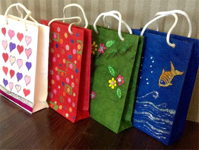 How to choose the material and craft of gift bag correctly?