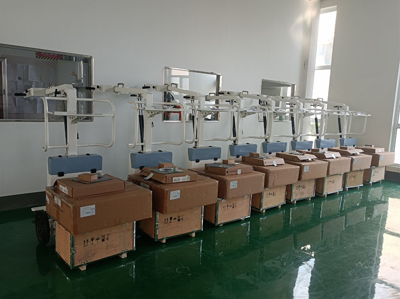 Wuxi، Jiangsu میں غیر ملکی صارفین کے لیے موبائل DR کے 8 سیٹوں کی کھیپ