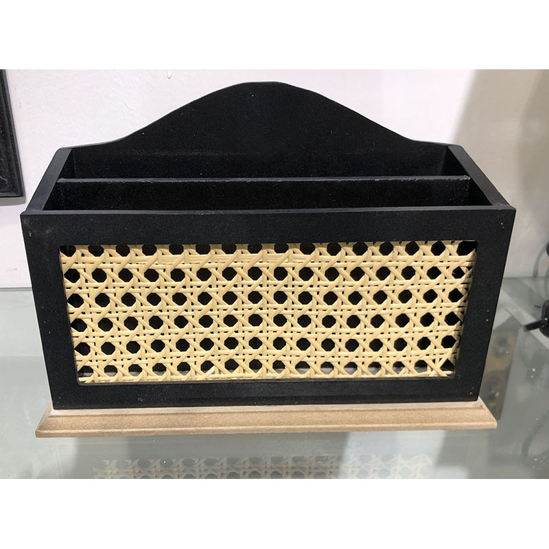 rattan tissue box  J033