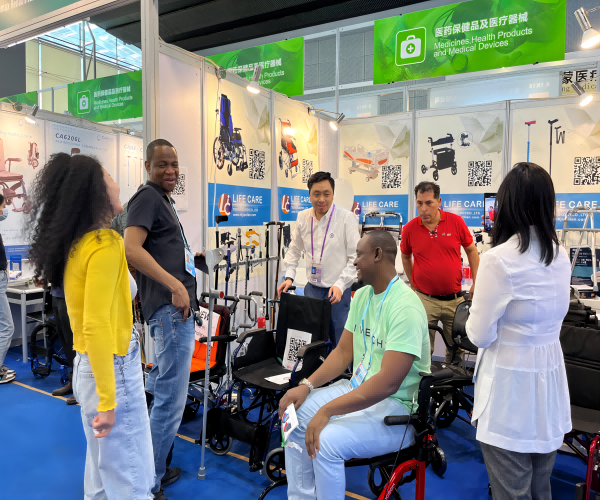 LifeCare Technology Company Participated in the Third Phase of Canton Fair