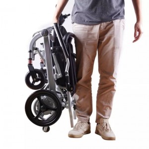 Automatický skládací přenosný elektrický invalidní vozík s lithiovou baterií