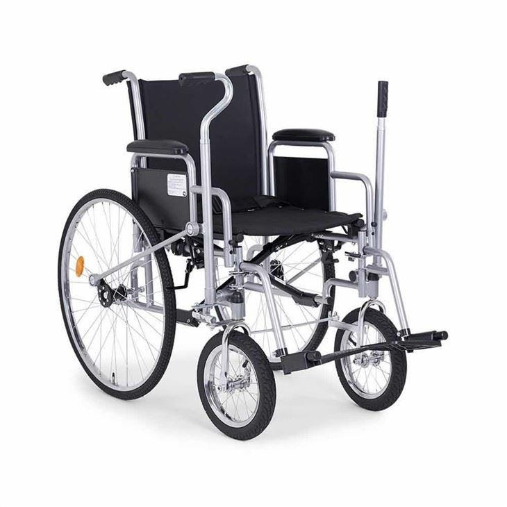 Stalowy wózek inwalidzki z napędem dźwigniowym