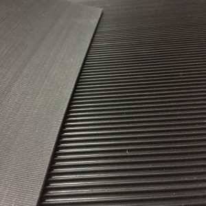 Different colors anti slip rubber sheet flooring mat