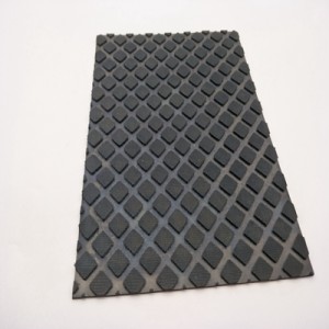 China manufacture diamond pattern rubber sheet for roller