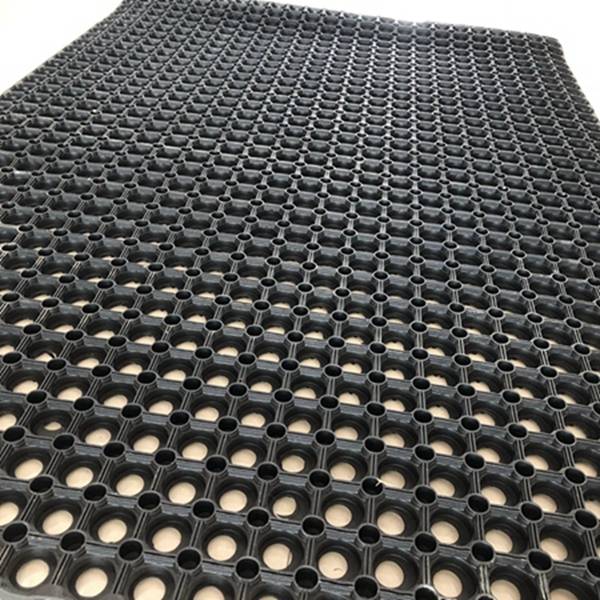 Hot sale anti slip and anti fatigue interlocking porous rubber floor mat