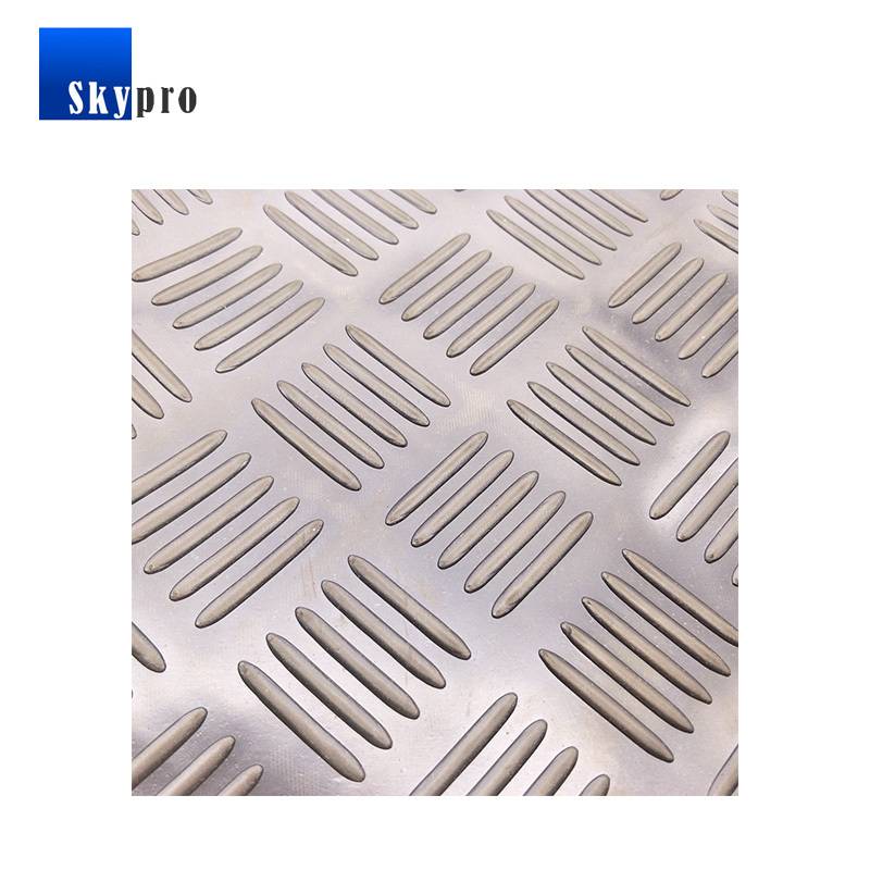 Manufacturer for Entrance Mat - Rubber sheet black anti-skidding stripe pattern rubber floor matting – Skypro