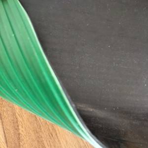 Anti-skidding colorful low price corrugated rubber sheet mat