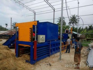 Empacadora de papel hidráulica de alta calidade Máquina prensadora de cáscara de arroz horizontal Máquina empacadora de serrín de madeira