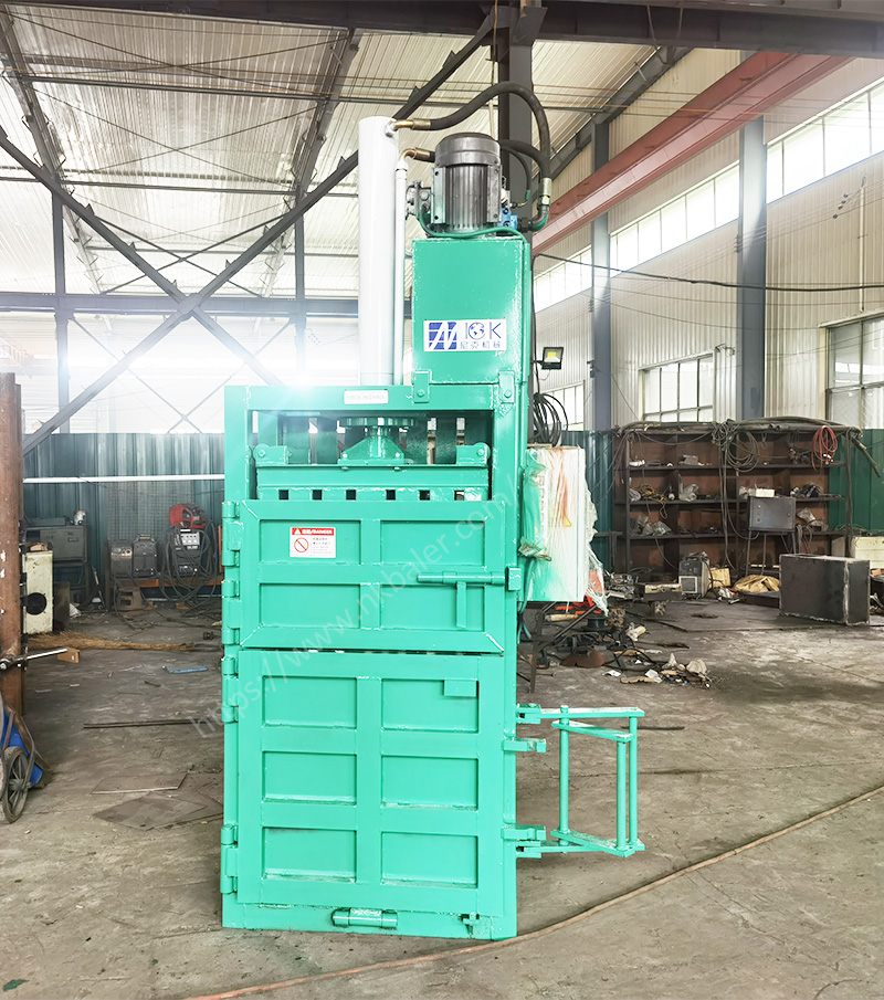 China Factory for Large Sized Semi-Automatic Packing Baler Factory Directly Horizontal Hydraulic Press Waste Paper Baler Machine Cardboard/Pet Bottles/Plastic Film/Sponge Press