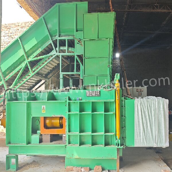 Field Analysis of the Working Principle of Alfalfa Baler