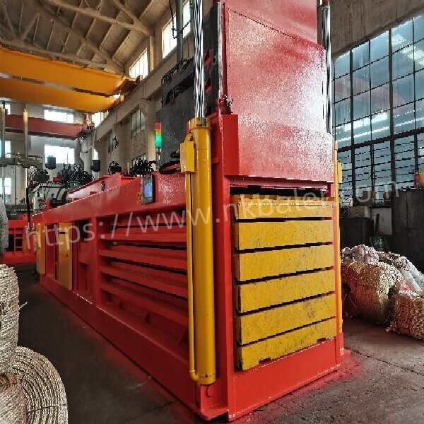Plastic Bottle Baler Solves The Problem Of White Pollution