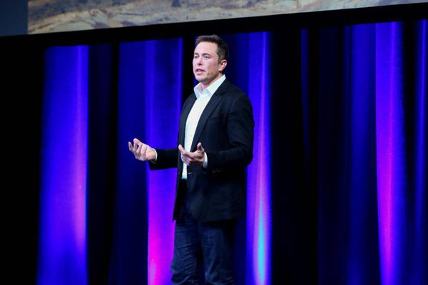 Elon Musk now in charge of Twitter, CEO and CFO have left