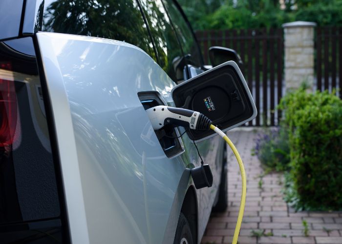 Ilang electric vehicle charger ang mayroon sa Europe?