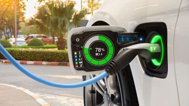 इलेक्ट्रिक वाहन चार्जिंग स्टेशन: तुमच्या प्रवासाच्या गरजांसाठी सोयीस्कर चार्जिंग सोल्यूशन्स प्रदान करणे