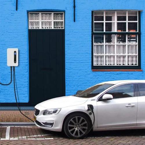 Choosing the Right EV Charger Station for Your Electric Vehicle
