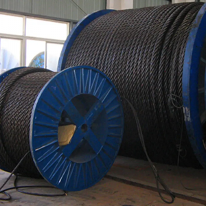 Cable de aceiro compactado para o izado de minas