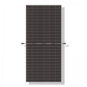M10 MBB PERC 156 half cells 590W-605W bifacial solar module