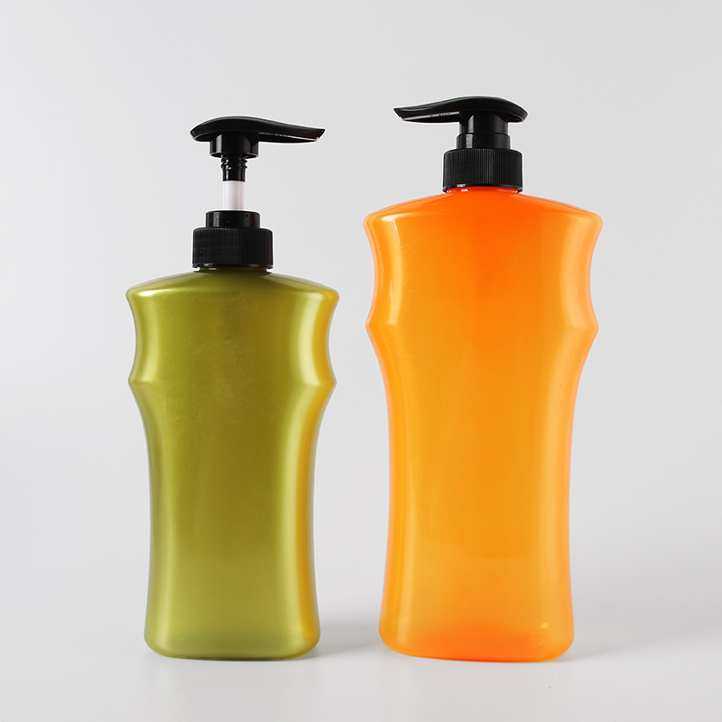 Flat shape 500ml 750ml plastic PET shampoo bottle body with lotion pump skincare container packaging