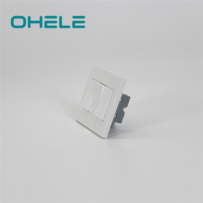 Hot sale Different Wall Sockets - 3 Gang switch – Ohom