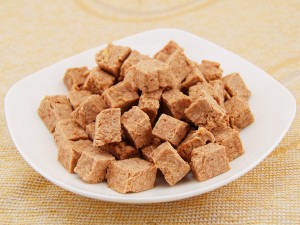 Reasonable price for Natural Grain Free & Pure Salmon Cubes Snack for Dog Pet Treats