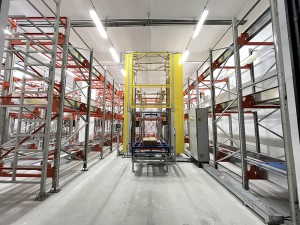 Automatic Heavy duty commercial storage industrial 4way automated shuttle racking