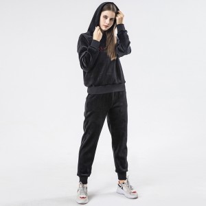 Free sample for China High Quality Wholesale Women′s Casual Tracksuit