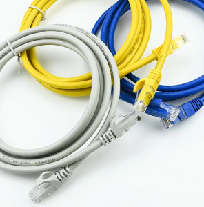 Câble Internet de réseau de cavalier électrique de connecteur de fil à grande vitesse RJ45 Cat6