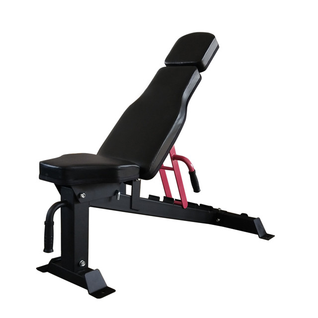Nastavitelná posilovací lavice pro trénink celého těla