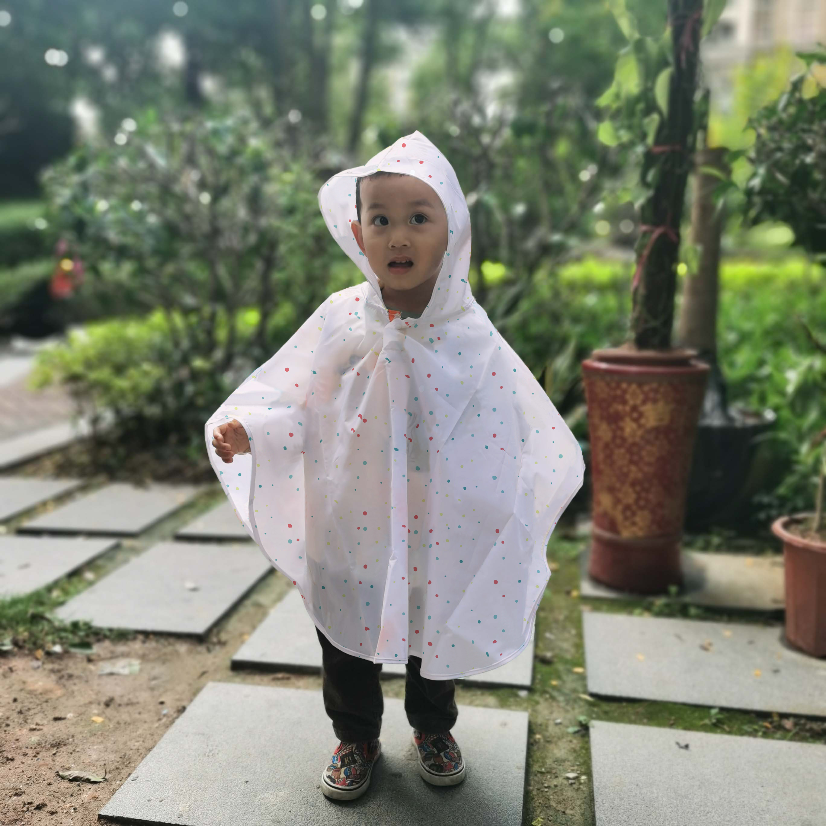 Ovida brand new clear kid raincoat designer transparent school children dot design rain coat wholesale
