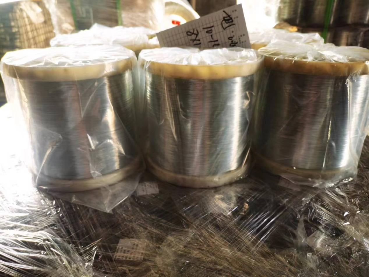 One World Ships 4 Tons of 0.3mm Galvanized Steel Wire to Ukraine