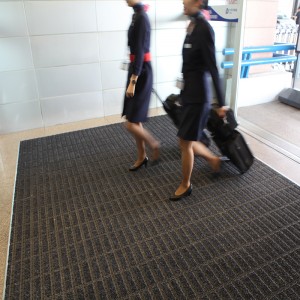 Tapete de piso modular de azulejos de entrada de PVC para remoção de poeira e areia