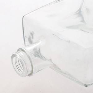 700ml Clear Trapezoidal Liquor Glass Decanters