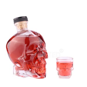 Skull shape liquor glass whisky bottle with lid