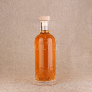 700ml embossed glass liquor bottle with cork