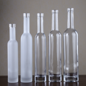 Bulk 200 ml thin clear liquor glass bottle with lid