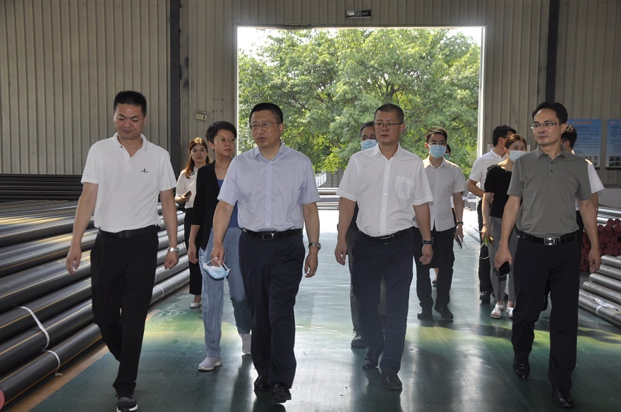 Director of Sichuan Securities Regulatory Bureau, led a team to visit SENPU company.