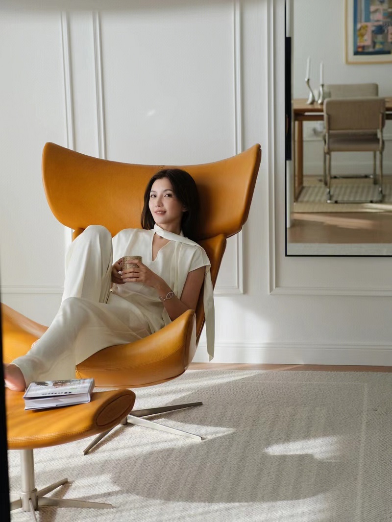 To a comfortable lmola lounge chair