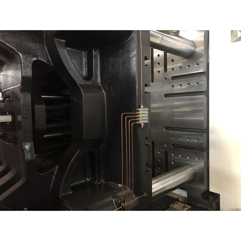 Wholesale Plastic Box Injection Molding Machine - HMD750M8  – Mega detail pictures