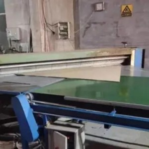 Liña de produción de máquinas de fabricación de almofadas de refrixeración por evaporación de papel corrugado para invernadoiro