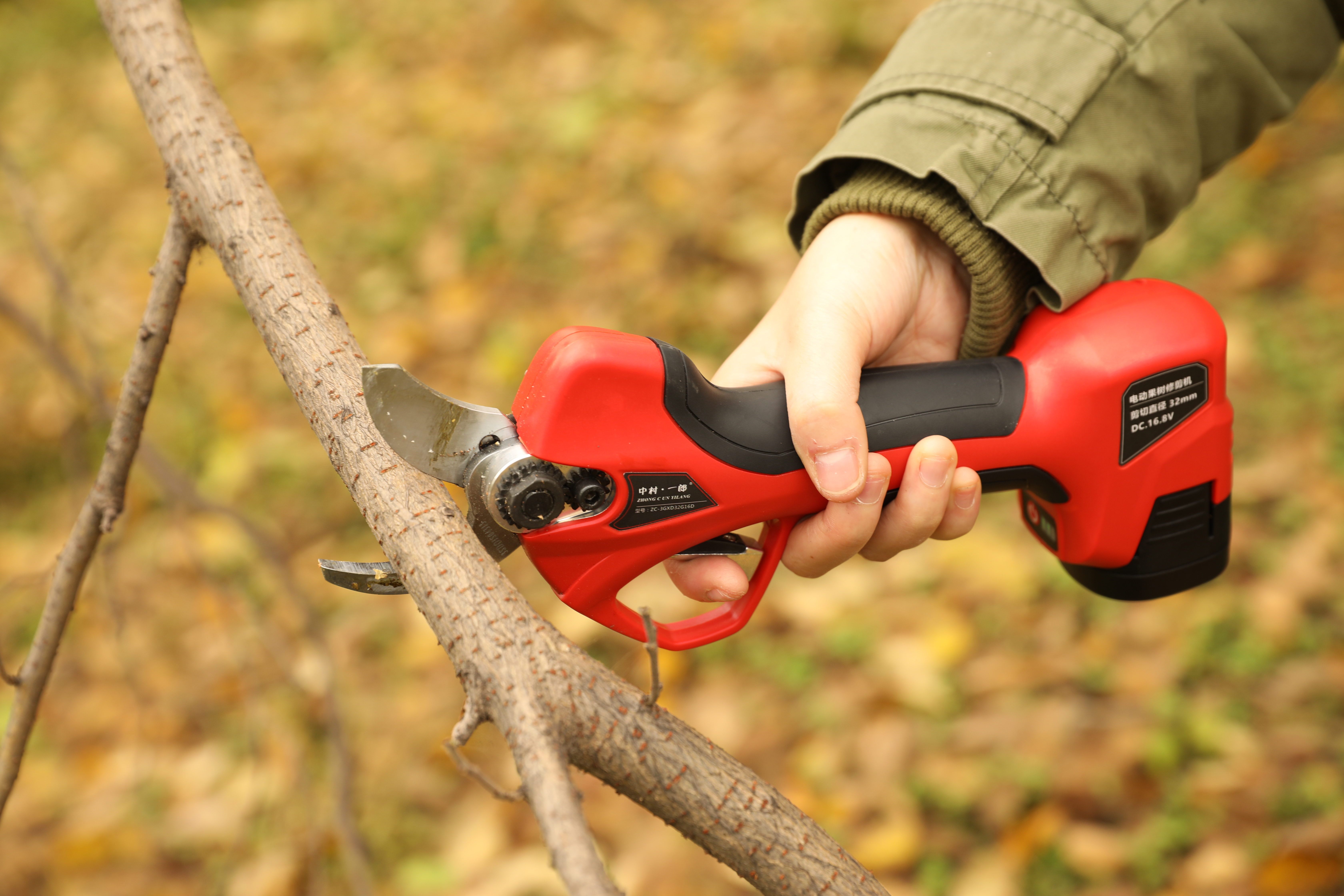 32MM 16.8V Electric Pruning Shears Battery Powered